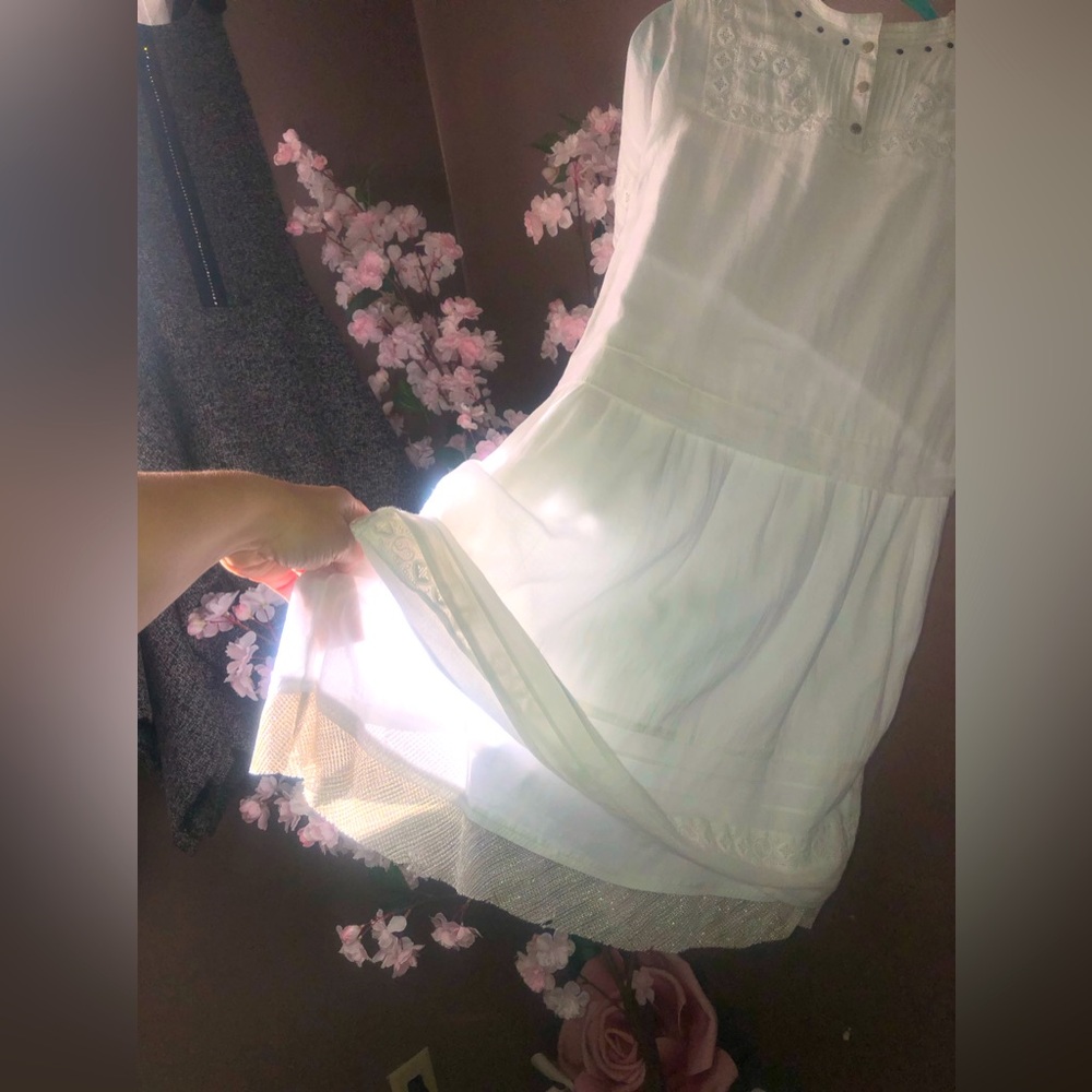 Scotch & soda white embroidered dress gold under trim accent.